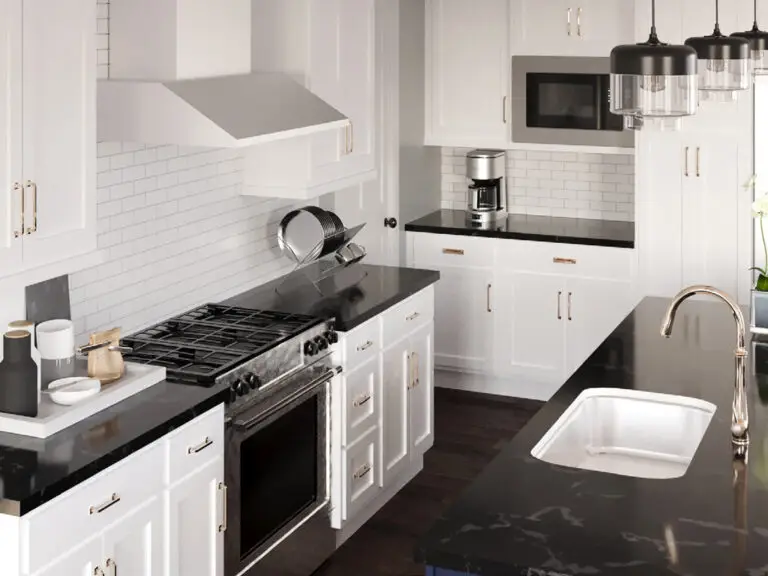 Ellsworth-SingleFamilyHome-Kitchen-3-Gourmet-Appliances-MLS