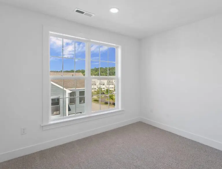 4004 Windsfield Way-T2510 10-05