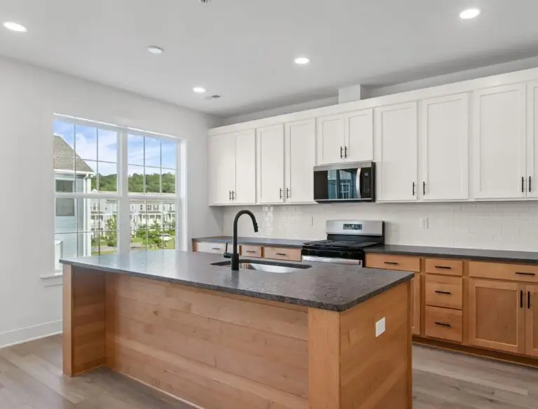 4004 Windsfield Way-T2510 10-19