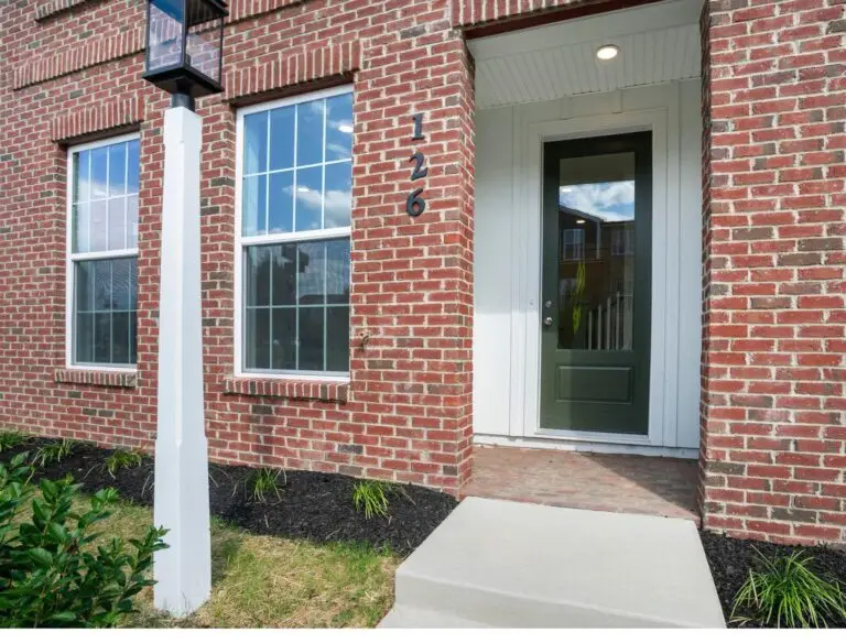 126 Main St-T2210 48.41.1 C - 02