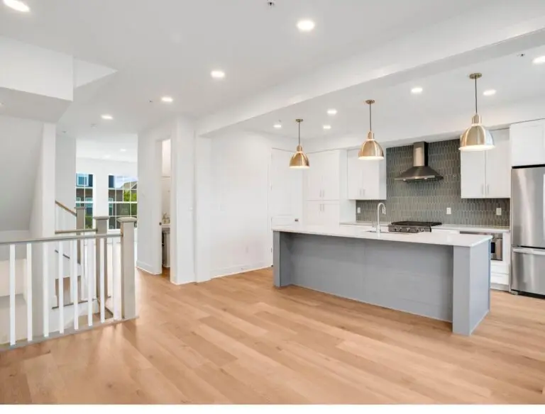 126 Main St-T2210 48.41.1 C - 13