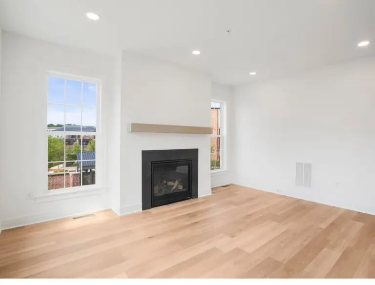 126 Main St-T2210 48.41.1 C - 24