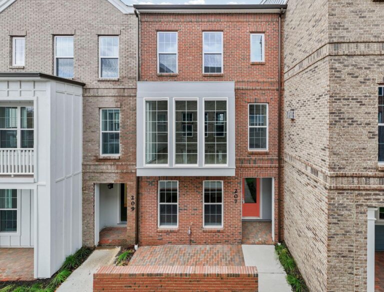 207 Oliver Way - T2010 48.32.3 -02