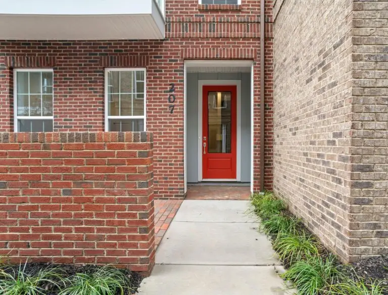 207 Oliver Way - T2010 48.32.3 -04