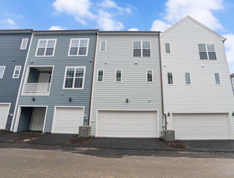 207 Oliver Way - T2010 48.32.3 -08