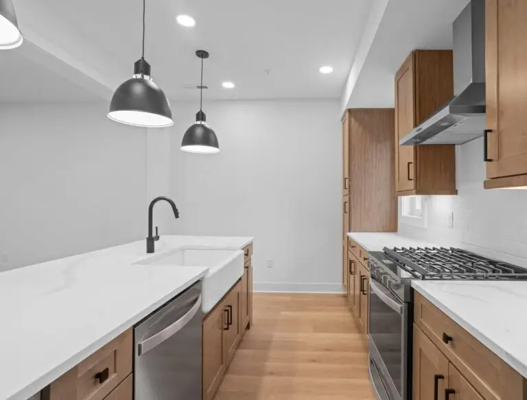 207 Oliver Way - T2010 48.32.3 -22