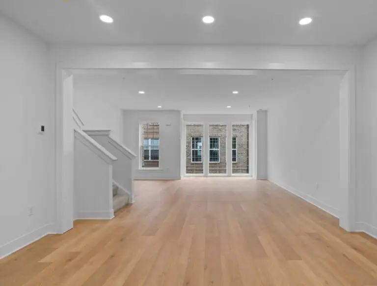 207 Oliver Way - T2010 48.32.3 -28