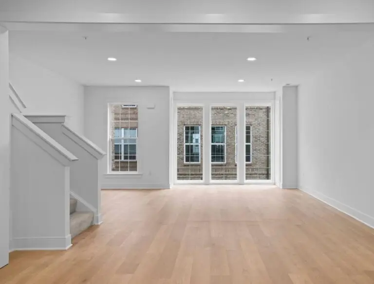 207 Oliver Way - T2010 48.32.3 -29