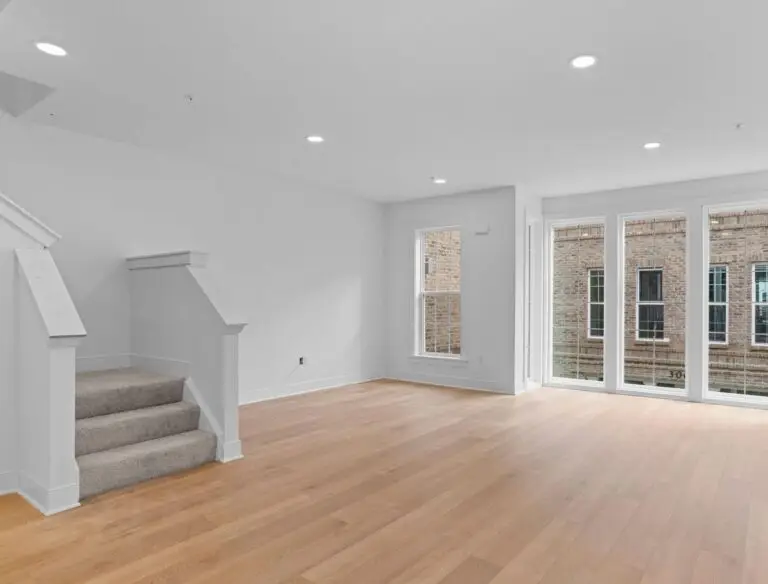 207 Oliver Way - T2010 48.32.3 -30