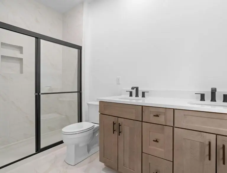 207 Oliver Way - T2010 48.32.3 -50