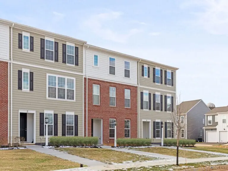 3 Sage St -T2210 40221-02