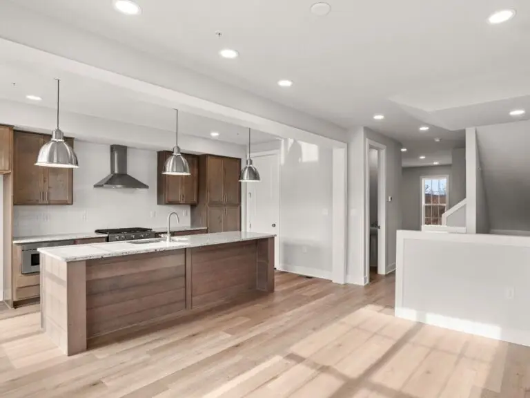 3 Sage St -T2210 40221-08