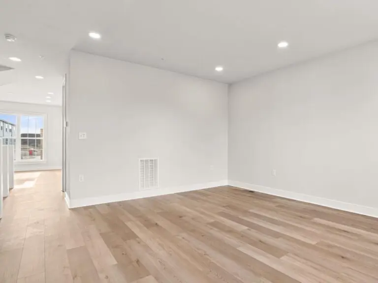 3 Sage St -T2210 40221-17