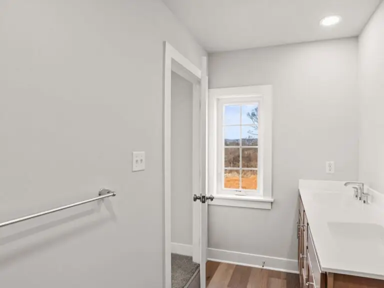 3 Sage St -T2210 40221-25