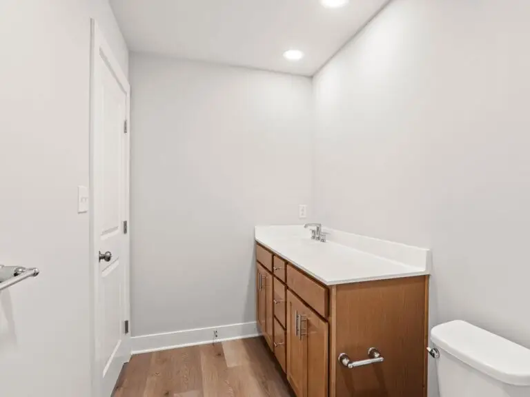 3 Sage St -T2210 40221-28