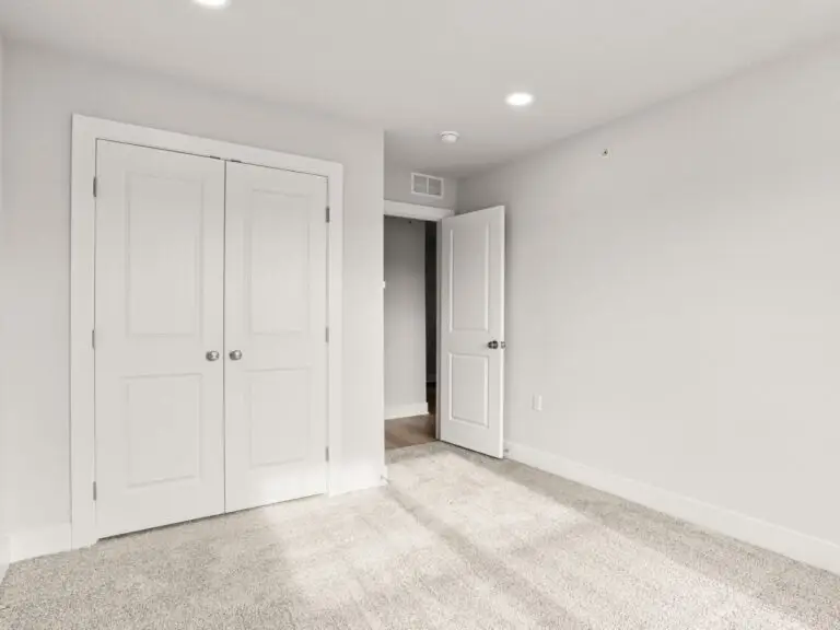 3 Sage St -T2210 40221-30