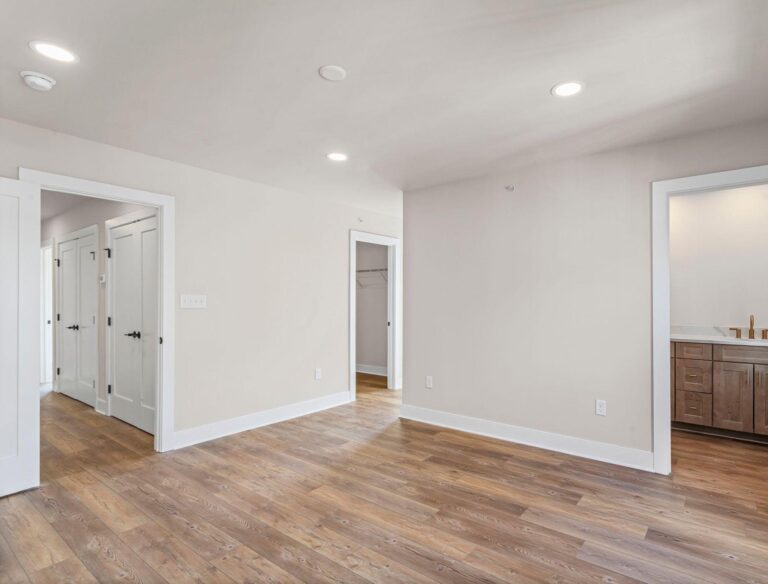 308 Frederick Way-T2230-44321C-06