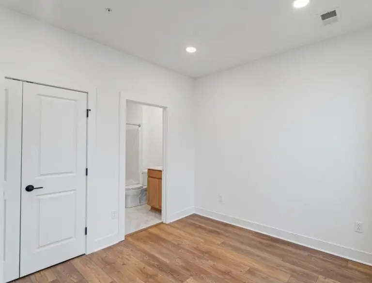 403 Ramsgate Rd-T2010 48221-11