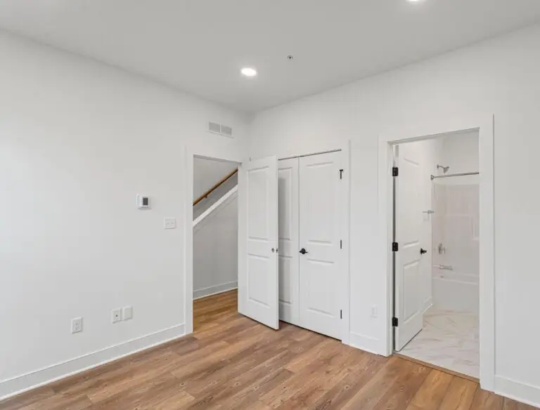 403 Ramsgate Rd-T2010 48221-12