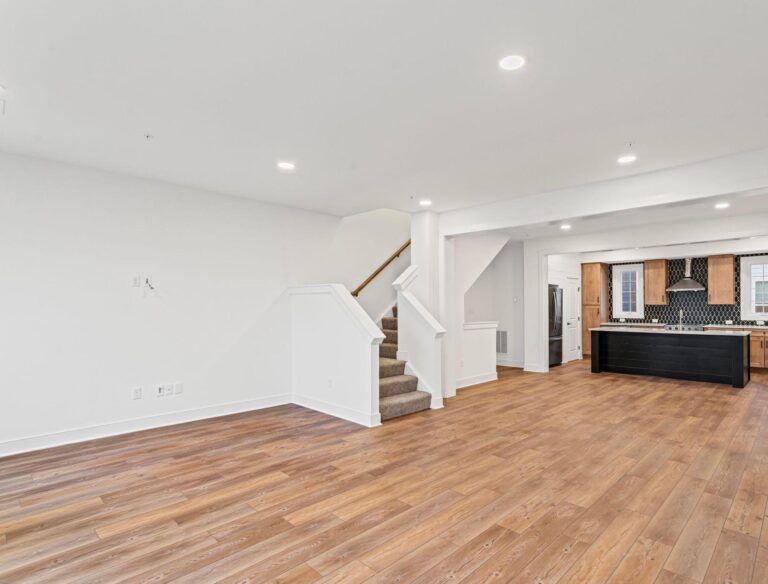 403 Ramsgate Rd-T2010 48221-40