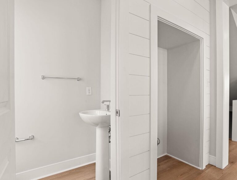 1129 Collina Ln-T2010 48-31-1-16–2603