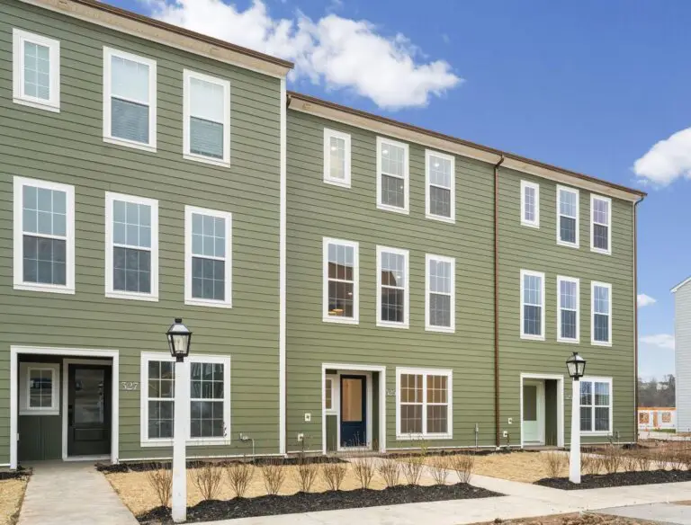 325 Palisade Way-T2250 36-12-1-01–2603