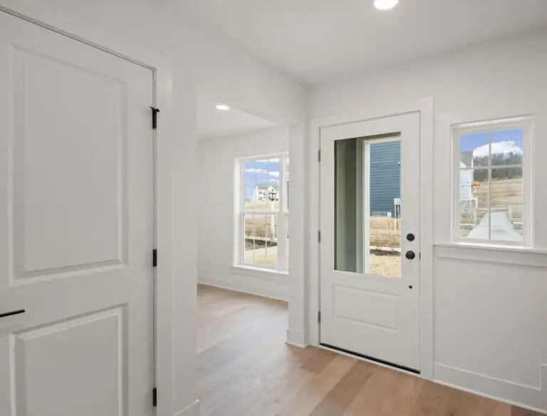 325 Palisade Way-T2250 36-12-1-05–2603