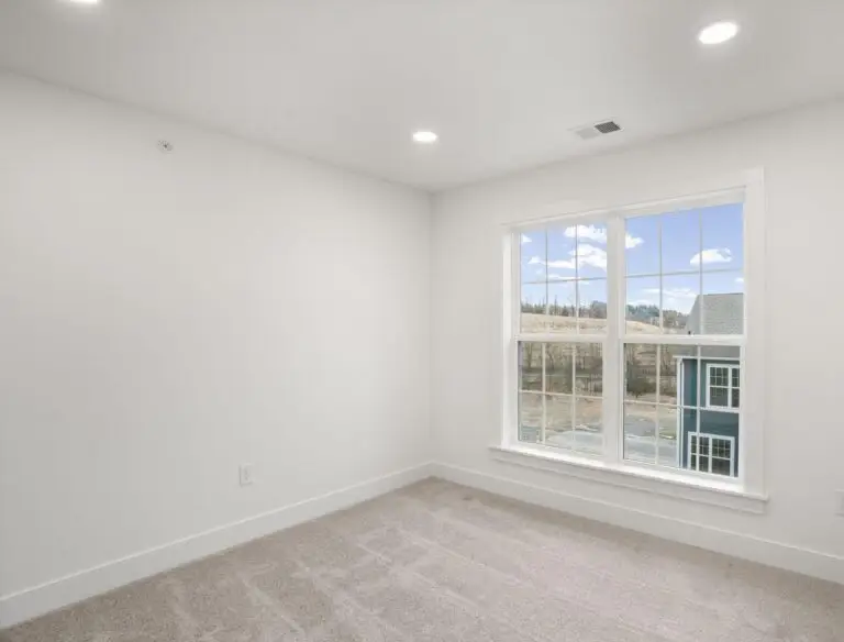 325 Palisade Way-T2250 36-12-1-49–2603