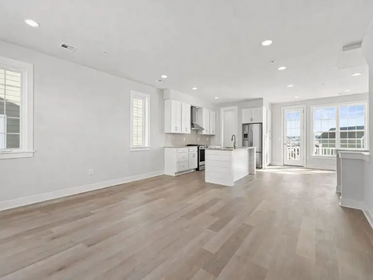 4015 Leroy Dr-T2250 42-12-1E-35–2603