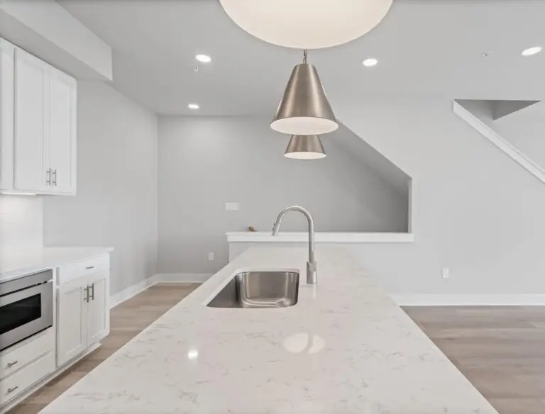 225 Oliver Way-T2622 32-22-2E-16–2604