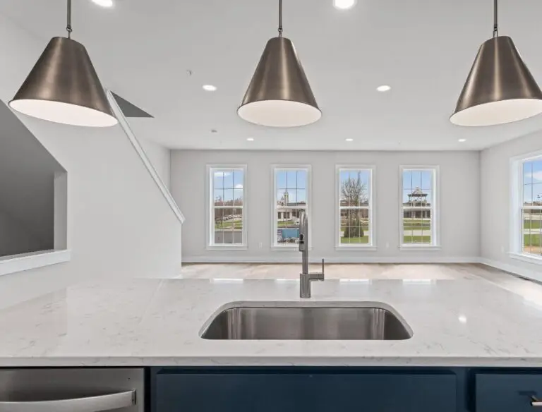 225 Oliver Way-T2622 32-22-2E-19–2604