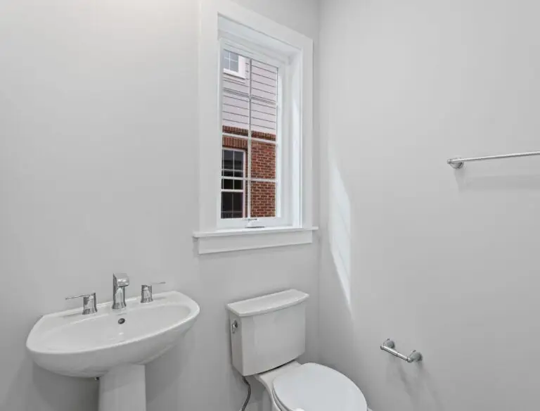 225 Oliver Way-T2622 32-22-2E-21–2604