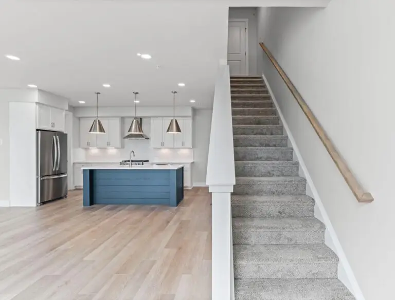 225 Oliver Way-T2622 32-22-2E-30–2604