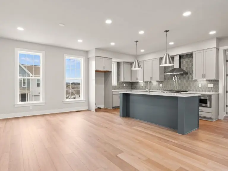 3107 Overlook Dr-Bromley 30-09–2604