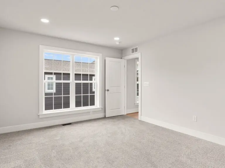 3107 Overlook Dr-Bromley 30-25–2604