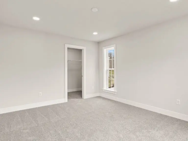3107 Overlook Dr-Bromley 30-26–2604