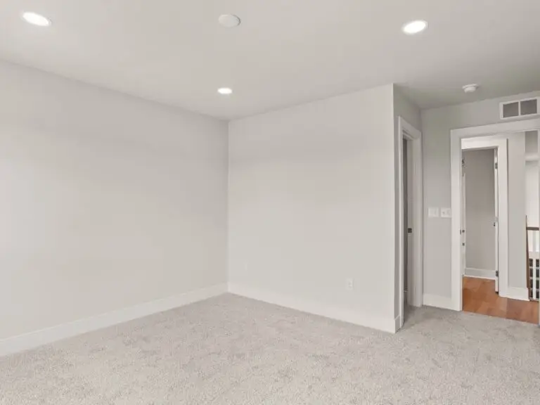 3107 Overlook Dr-Bromley 30-31–2604