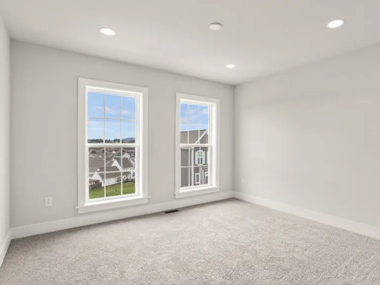 3107 Overlook Dr-Bromley 30-32–2604