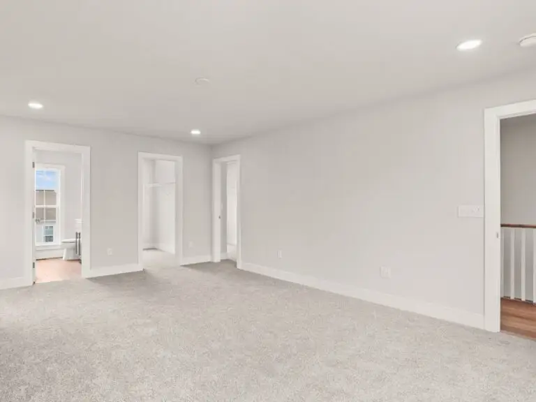 3107 Overlook Dr-Bromley 30-34–2604