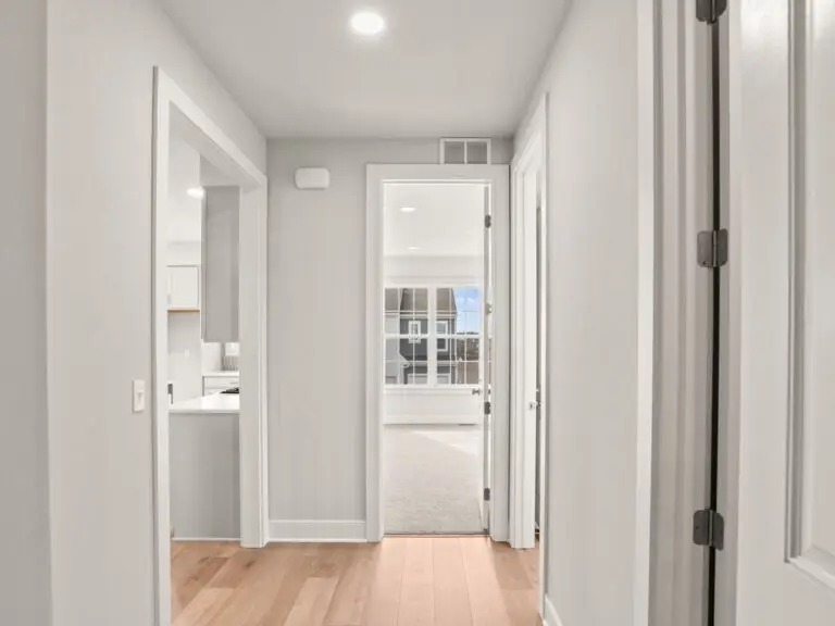 3107 Overlook Dr-Bromley 30-40–2604