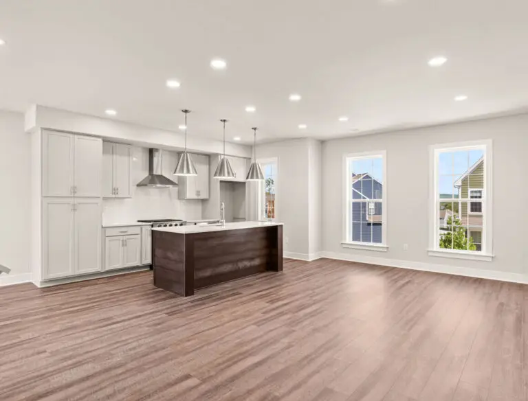 3119 Overlook Dr-Helston 30-04