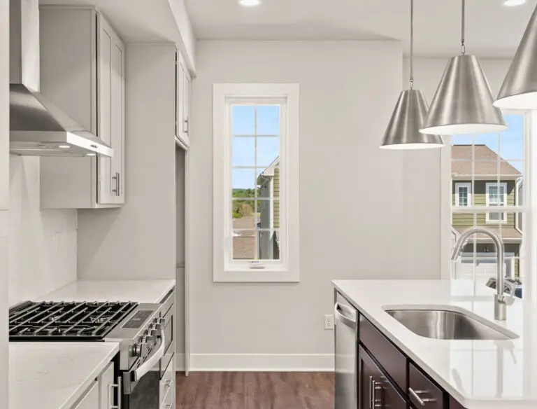 3119 Overlook Dr-Helston 30-08