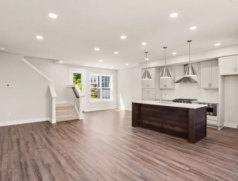 3119 Overlook Dr-Helston 30-12