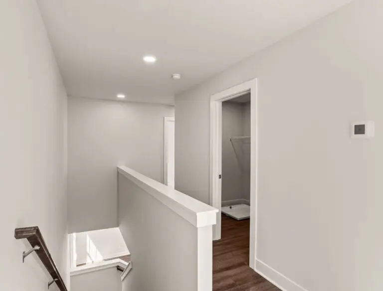 3119 Overlook Dr-Helston 30-25