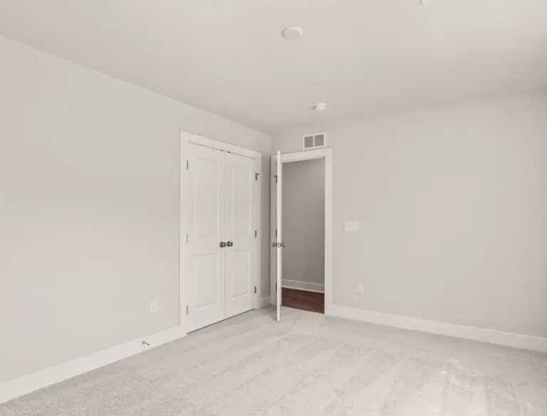 3119 Overlook Dr-Helston 30-27