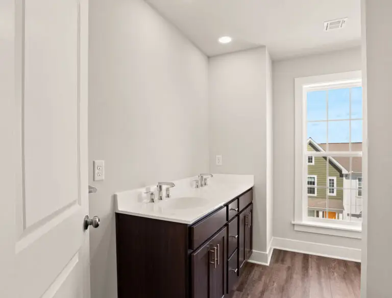 3119 Overlook Dr-Helston 30-30