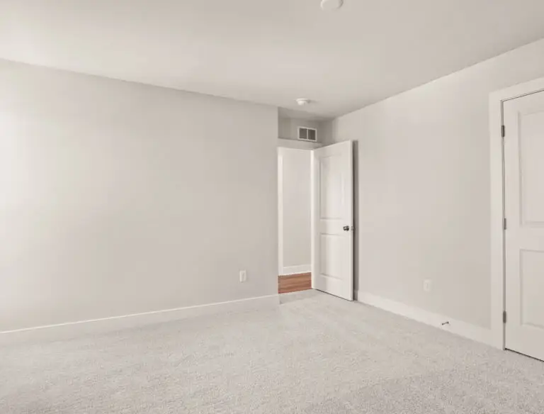 3119 Overlook Dr-Helston 30-34
