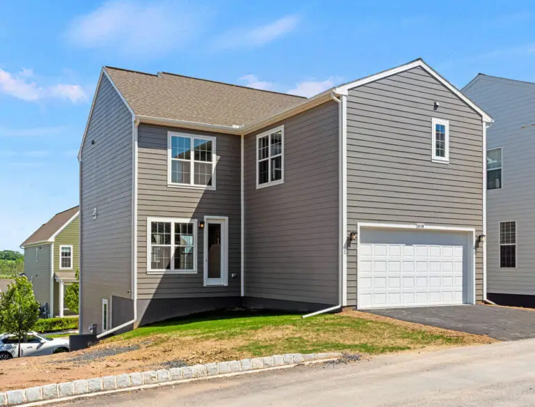 3119 Overlook Dr-Helston 30-37