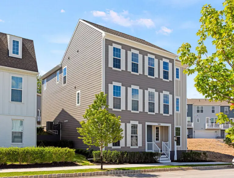 3119 Overlook Dr-Helston 30-44