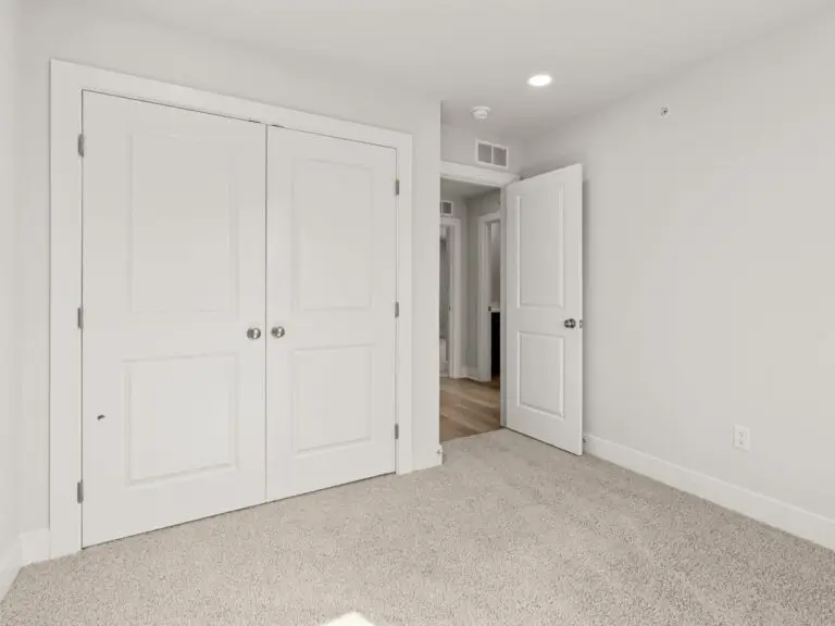 4127 Ridgeview Ave-T2250 42 12 1E-12